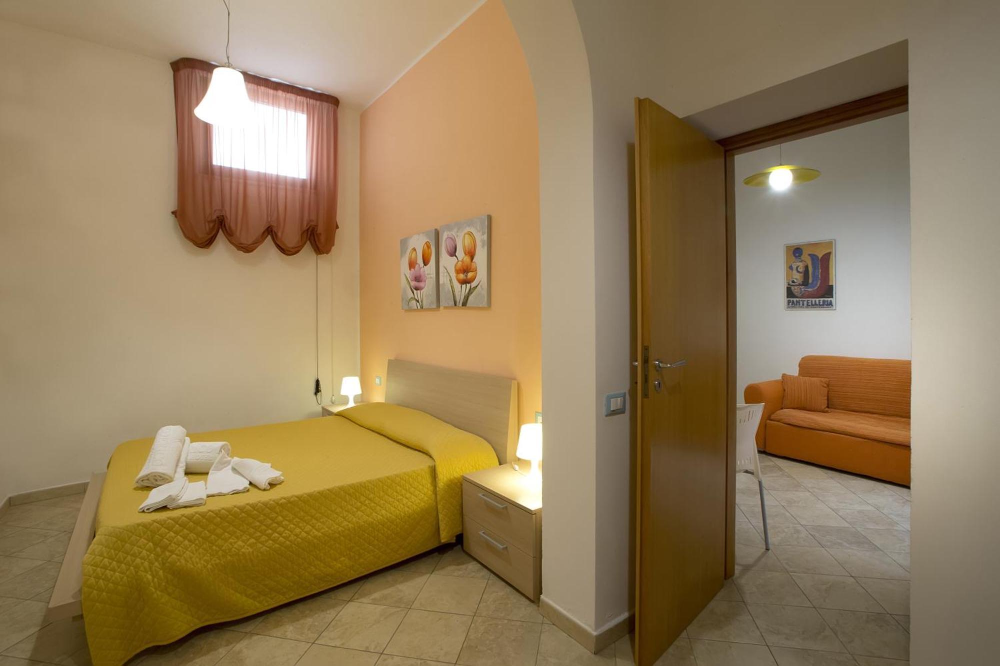 Il Cortile Fiorito Apartment Trapani Phòng bức ảnh